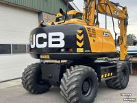 Pelles sur pneus JCB JS145W+
