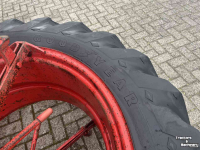 Roues, Pneus, Jantes, Barillets Jumelage Good Year 13.6-38 dubbellucht
