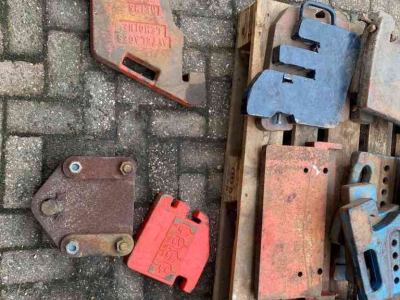Poids frontaux  Diverse Gewichten o.a. NH, Case, Fiat