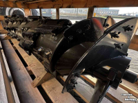 Moissonneuse batteuse New Holland Rotor New Holland CR Combine 22 inch Rechts 84591343/Links No:84590644