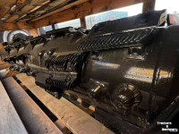 Moissonneuse batteuse New Holland Rotor New Holland CR Combine 22 inch Rechts 84591343/Links No:84590644