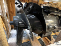 Moissonneuse batteuse New Holland Rotor New Holland CR Combine 22 inch Rechts 84591343/Links No:84590644