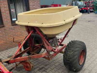 Distributeur d‘engrais Vicon Kunstmeststrooier, onderstel, banden, diversen