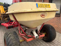 Distributeur d‘engrais Vicon Kunstmeststrooier, onderstel, banden, diversen