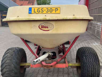 Distributeur d‘engrais Vicon Kunstmeststrooier, onderstel, banden, diversen