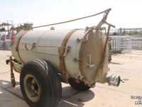 Tonneau de lisier Ipsa 2600 liter mesttank giertank vacuumtank waterwagen