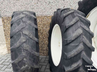 Roues, Pneus, Jantes, Barillets Jumelage Michelin Set Michelin (18.4R38) 460/85R38 en Trelleborg (14.9R28) 380/85R38 voor NewH T6.xxx