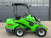 Chargeuse sur pneus Avant 528 mini-shovel