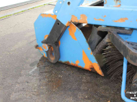 Balayeur Bema 1850 Stapler 1,80 meter veegmachine rolbezem veger opvangbak