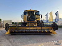 Moissonneuse batteuse New Holland CS6080