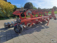 Charrues Kuhn Multimaster 121 wentelploeg
