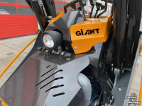 Chargeuse sur pneus Giant SK 252 D Skidster diesel stage V