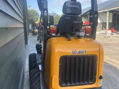 Chargeuse sur pneus Giant G1500