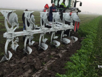 Décompacteur Kramer ERMO KLEIPLOEG 5 + 1 on land in de veur