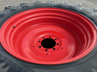 Roues, Pneus, Jantes, Barillets Jumelage Trelleborg 580/70R38 op velg 8 gats fendt