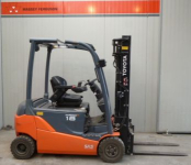 Chariot élévateur Toyota 8FBMT18