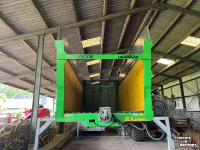 Système leve conteneur à bras Joskin Cargo chassis met tank en Drakkar bak
