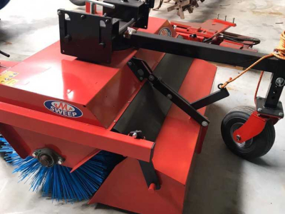 Désherbeuse à brosse rotative M-Sweep HSTV600