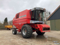 Moissonneuse batteuse Massey Ferguson 38 RS