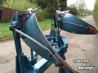 Charrues Overum wentelploeg V308F