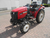 Tracteur pour vignes et vergers Shibaura st 330