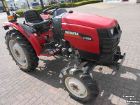 Tracteur pour vignes et vergers Shibaura st 330