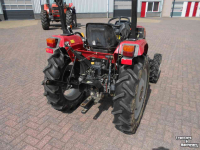 Tracteur pour vignes et vergers Shibaura st 330