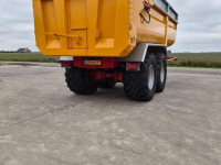 Benne agricole Jako Tiger 180 kipper