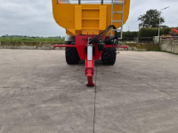 Benne agricole Jako Tiger 180 kipper