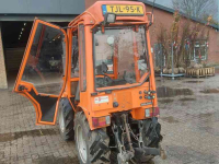 Tracteur pour vignes et vergers Holder a 5.58