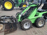 Chargeuse sur pneus Avant 320S