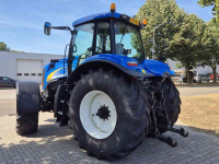 Tracteur New Holland T8020 FP 40 Kmh. Lucht, geveerde vooras