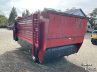 Distributeur de fourrage en bloc Schuitemaker Amigo 40 kuilvoerblokkendoseerwagen