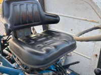 Tracteur Ford 4000 met balendrager / balenklem