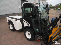 Tracteur porte-outils Multihog CX 75 werktuigdrager met Mc Connel arm klepelbak