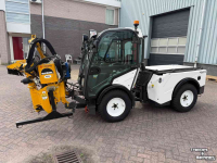 Tracteur porte-outils Multihog CX 75 werktuigdrager met Mc Connel arm klepelbak