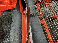 Arracheuse d‘oignons Holaras Uienrooiter UR 135 DB