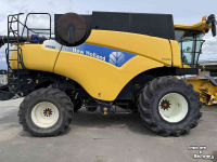 Moissonneuse batteuse New Holland CR 980