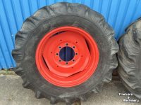 Roues, Pneus, Jantes, Barillets Jumelage Fendt TAURUS 420/70R28 op 8 gaats velgen