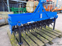 Aérateur de gazon  Gazonbeluchter/ prikrol 125 cm
