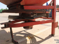 Distributeur d‘engrais Lely L1250/L1500 kunstmeststrooier met enkele strooischijf
