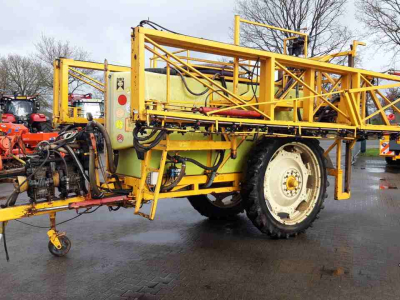 Pulvérisateur Dubex Vector 33 m. 3200 l. veldspuiten