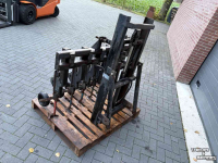 Bineuse  Elco frontschoffel met hefmast