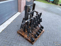 Bineuse  Elco frontschoffel met hefmast