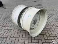 Roues, Pneus, Jantes, Barillets Jumelage New Holland W15x34 velgen set gebruikt