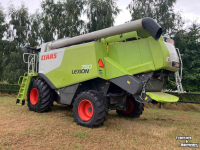 Moissonneuse batteuse Claas LEXION 750