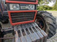 Tracteur Case-IH 833