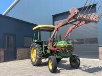 Tracteur John Deere 1130 met voorlader en 1040 - beide 2wd en kenteken fendt ford international
