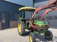Tracteur John Deere 1130 met voorlader en 1040 - beide 2wd en kenteken fendt ford international