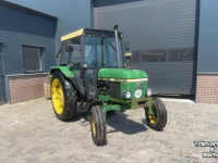 Tracteur John Deere 1130 met voorlader en 1040 - beide 2wd en kenteken fendt ford international